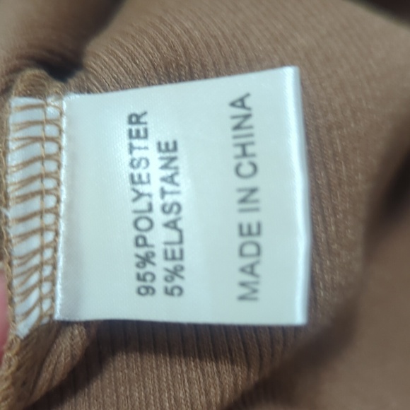 Princess Polly Ribbed V-Neck Long Sleeve Crop Top, Color Brown Size 6 - Picture 12 of 12